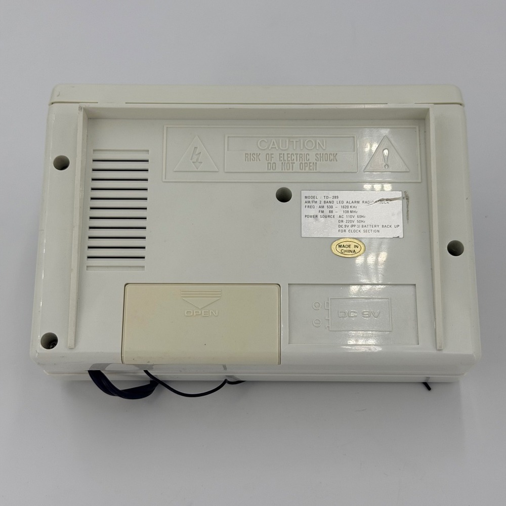 Technidyne Alarm Clock Radio Unisex OS White working Vintage AM/FM TD-289 - Picture 5 of 6